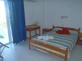 Sea Shell Apartments Pirgos Psilonerou ภายนอก รูปภาพ
