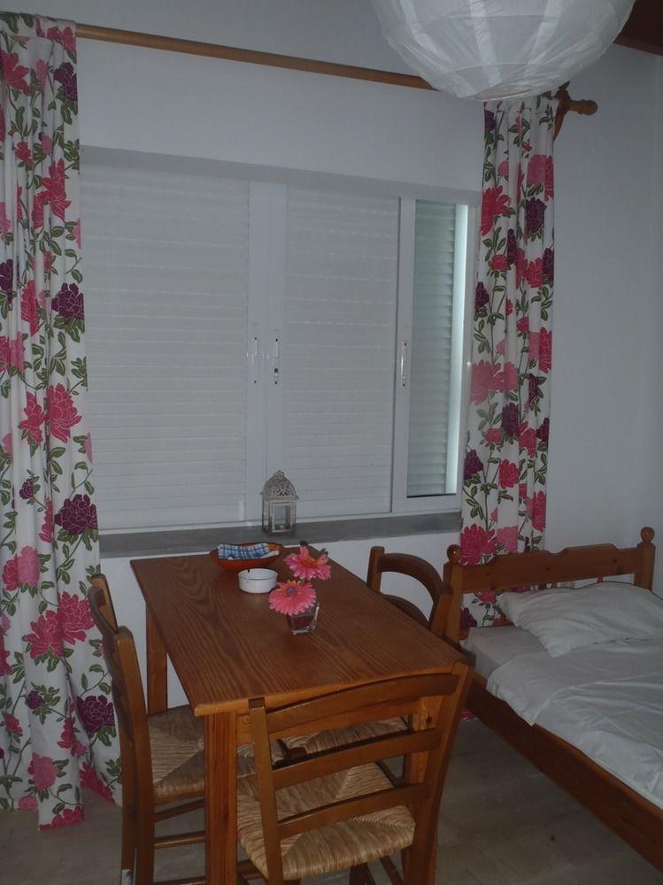 Sea Shell Apartments Pirgos Psilonerou ภายนอก รูปภาพ